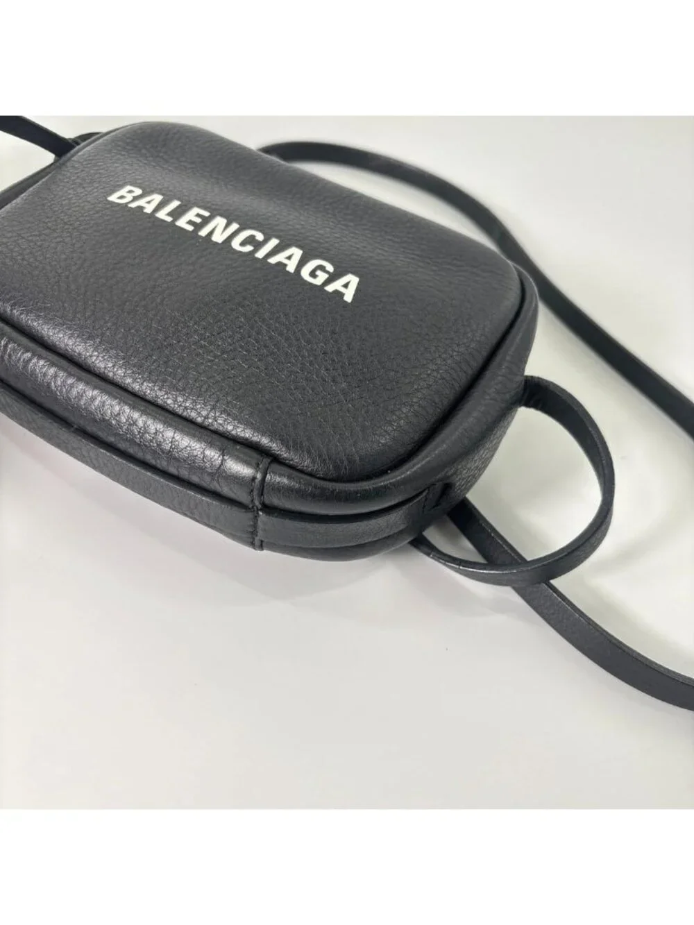 Balenciaga Everyday Camera Bag XS Black - Picture 6 of 11
